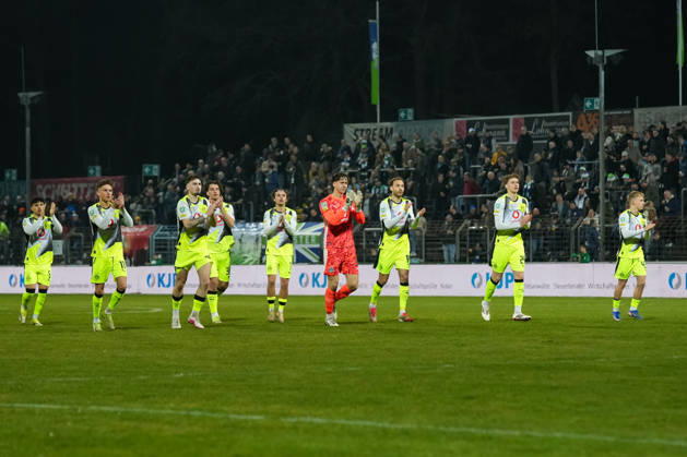 Friday, 06 03 2026 Season 2025 2026 25 Matchday Regionalliga West at Ohlendorf Stadion im Heidewald, Gütersloh, Germany FC Gütersloh BV Borussia Dortmund U23 The team runs to the fans who have traveled with them