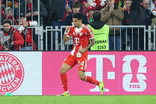 Goal celebration by Luis Diaz 14 FC Bayern Muenchen to 1 0, FC Bayern Muenchen vs Borussia Moenchengladbach, Football, 1 Bundesliga, 25 Matchday, 06 03 2026 DFB regulations prohibit any use of photographs as image sequences and or quasi video Muenchen Bayern Germany Copyright: xkolbert-press ChristianxKolbertx