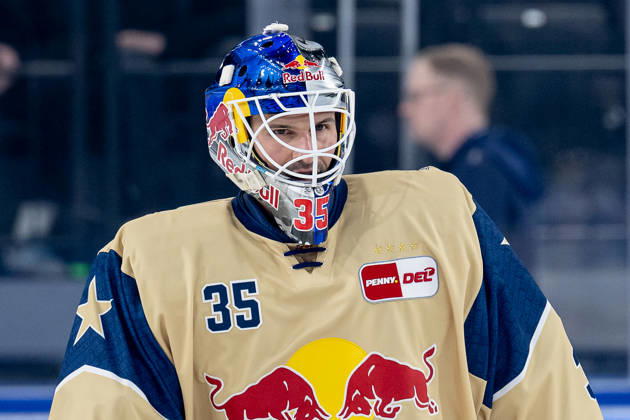 Mathias Niederberger Goalkeeper, EHC Red Bull Muenchen, 35 GER, EHC Red Bull Muenchen vs Grizzlys Wolfsburg, Ice Hockey, DEL, 49 Matchday, Season 2025 2026, 06 03 2026 GER, EHC Red Bull Muenchen vs Grizzlys Wolfsburg, Ice Hockey, DEL, 49 Matchday, Season 2025 2026, 06 03 2026 Muenchen Copyright: xEibner-Pressefoto HeikexFeinerx EP_HFR
