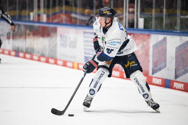 Julian Napravnik Iserlohn Roosters, 75 GER, Loewen Frankfurt vs Iserlohn Roosters, Ice Hockey, Penny DEL, 49 Matchday, Season 2025 2026, 06 03 2026 Eibner Pressefoto Attila Ziga GER, Loewen Frankfurt vs Iserlohn Roosters, Ice Hockey, Penny DEL, 49 Matchday, Season 2025 2026, 06 03 2026 Frankfurt Copyright: xEibner-Pressefotox EP_AZA