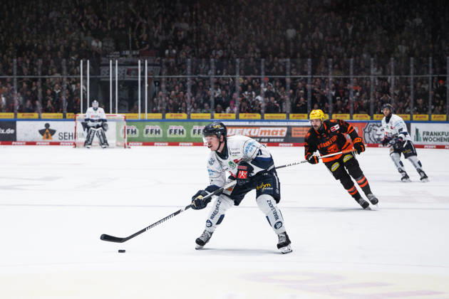 Julian Napravnik Iserlohn Roosters, 75 GER, Loewen Frankfurt vs Iserlohn Roosters, Ice Hockey, Penny DEL, 49 Matchday, Season 2025 2026, 06 03 2026 Eibner Pressefoto Attila Ziga GER, Loewen Frankfurt vs Iserlohn Roosters, Ice Hockey, Penny DEL, 49 Matchday, Season 2025 2026, 06 03 2026 Frankfurt Copyright: xEibner-Pressefotox EP_AZA