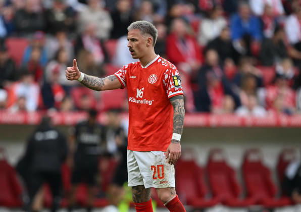 Football I Men I Season 2025 2026 I Bundesliga I 25 Matchday I 1 FSV Mainz 05 VFB Stuttgart I 07 03 2026 Phillip Tietz 20, 1 FSV Mainz 05 Thumbs up Mainz MEWA Arena Rheinland Pfalz Germany Copyright: xLobeca MaraxWolfx