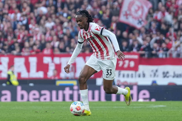 Jordy Makengo SC Freiburg, 33 on the ball , Germany, Soccer, 1 Bundesliga, 25 Matchday, 2025 2026, SC Freiburg vs Bayer 04 Leverkusen, 07 03 2026, Europa Park Stadion, Freiburg, Germany DFL REGULATIONS PROHIBIT ANY USE OF PHOTOGRAPHS AS IMAGE SEQUENCES AND OR QUASI VIDEO Freiburg Europa Park Stadion Baden Württemberg Germany Copyright: xArnexAmbergx
