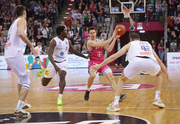 Grayson Murphy Telekom Baskets Bonn vs SYNTAINICS MBC 23 Speiltag season 2025 26