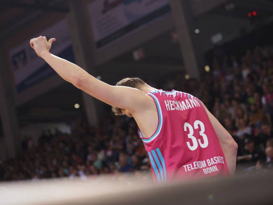 Patrick Heckmann Telekom Baskets Bonn vs SYNTAINICS MBC 23 Speiltag season 2025 26