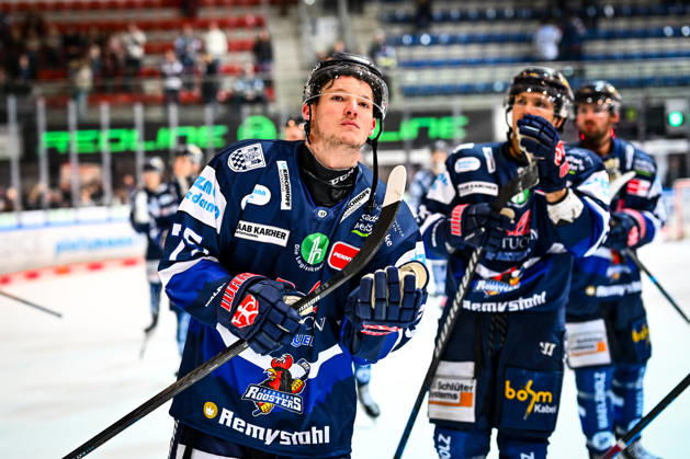 Julian Napravnik Iserlohn Roosters, 75 , GER, Iserlohn Roosters vs Fischtown Pinguins Bremerhaven, Ice Hockey, Penny DEL, 50 Matchday, Season 2025 2026, 08 03 2026, GER, Iserlohn Roosters vs Fischtown Pinguins Bremerhaven, Ice Hockey, Penny DEL, 50 Matchday, Season 2025 2026, 08 03 2026 Iserlohn Copyright: xJonasxBrockmann Eibner-Pressefotox EP_JBN