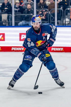 Ryan Murphy EHC Red Bull Muenchen, 24 GER, EHC Red Bull Muenchen vs Loewen Frankfurt, Ice Hockey, DEL, 50 Matchday, Season 2025 2026, 08 03 2026 GER, EHC Red Bull Muenchen vs Loewen Frankfurt, Ice Hockey, DEL, 50 Matchday, Season 2025 2026, 08 03 2026 Muenchen Copyright: xEibner-Pressefoto FranzxFeinerx EP_HFR