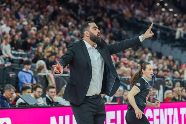 Ramon Diaz Sanchez Basketball Loewen Braunschweig, Head Coach gestures, GER, FC Bayern Basketball vs Basketball Loewen Braunschweig, Basketball, easycredit Basketball Bundesliga, 25 Matchday, Season 2025 2026, 10 03 2026, GER, FC Bayern Basketball vs Basketball Loewen Braunschweig, Basketball, easycredit Basketball Bundesliga, 25 Matchday, Season 2025 2026, 10 03 2026 Munich Copyright: xEibner-Pressefoto JennixMaulx EP_JML