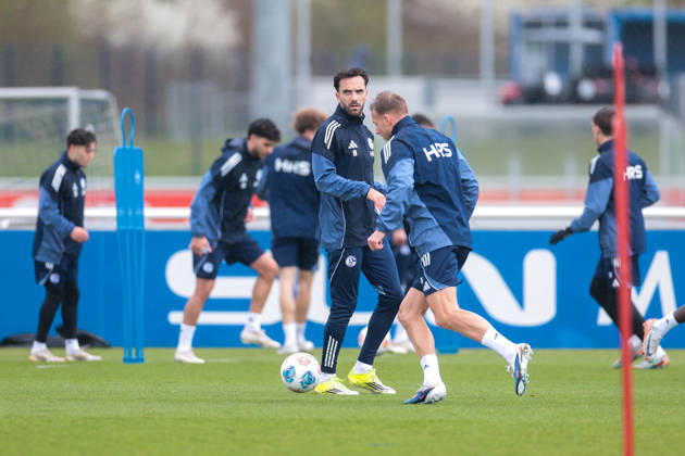 11 03 2026 Football training of FC Schalke 04 Kenan Karaman FC Schalke 04 Gelsenkirchen training ground FC Schalke 04 NRW Germany xRHR PHOTO YYx Copyright: RHR-FOTOx RHR-FOTO YY