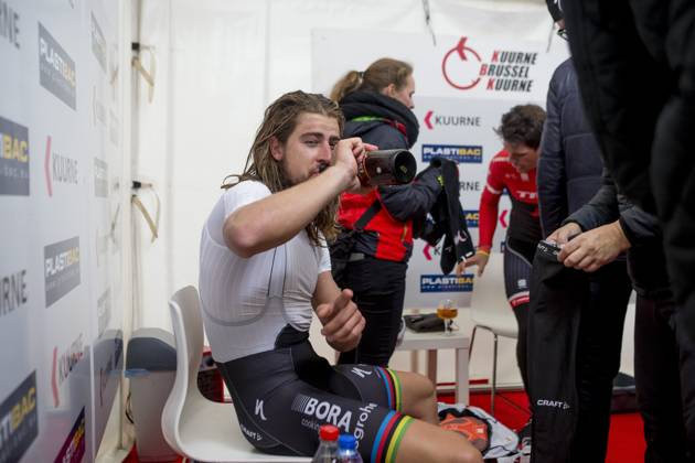 Road cycling, Rad, Radsport, Strasse illustration pictures KUURNE, BELGIUM - FEBRUARY 26 : SAGAN Peter (SVK) Rider of BORA pictured drinking Kwaremont after during the 69th Kuurne - Brussel - Kuurne cycling race with start and finish in Kuurne on February 26, 2017 in Kuurne, Belgium, 26 02 17 Copyright: xJanxDexMeuleneirx