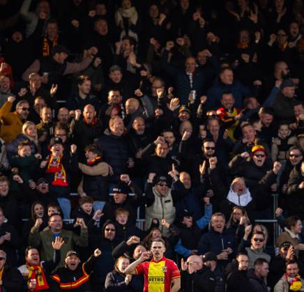 DEVENTER - Mathis Suray of Go Ahead Eagles celebrates his goal (1-0) in front of the Go Ahead Eagles supporters during the Dutch Eredivisie match between Go Ahead Eagles and NAC Breda at De Adelaarshorst on March 15, 2026 in Deventer, the Netherlands. SONNY LENSEN ANP Eredivisie 2025-2026 xVIxANPxSportx xxANPxIVx 553416097 originalFilename: 553416097