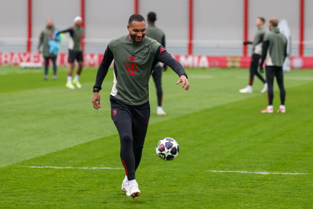 Jonathan Tah FC Bayern Muenchen, 04 with ball, GER, final training, FC Bayern Muenchen, football, UEFA Champions League, round of 16, second leg, 2025 2026 season, 17 03 2026, GER, final training, FC Bayern Muenchen, football, UEFA Champions League, round of 16, second leg, 2025 2026 season, 17 03 2026 Muenchen Copyright: xEibner-Pressefoto JennixMaulx EP_JML