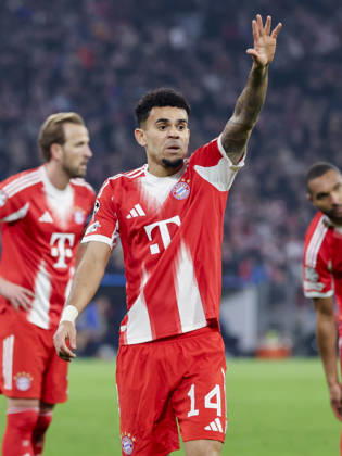 Luis Diaz FC Bayern Muenchen gestures, UEFA Champions League 2025 26 Round of 16 Second Leg, FC Bayern Munich v Atalanta BC, Football Arena Munich, March 18, 2026 in Munich, Germany Photo by Marco Steinbrenner DeFodi Images Luis Diaz FC Bayern Muenchen gestures, UEFA Champions League 2025 26 Round of 16 Second Leg, FC Bayern Munich v Atalanta BC, Football Arena Munich, March 18, 2026 in Munich, Germany Photo by Marco Steinbrenner DeFodi Images