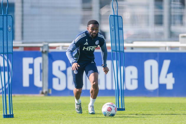19 03 2026, Football, Training of FC Schalke 04 Moussa Sylla FC Schalke 04 Gelsenkirchen Training ground FC Schalke 04 NRW Germany xRHR PHOTO YYx Copyright: RHR-FOTOx RHR-FOTO YY