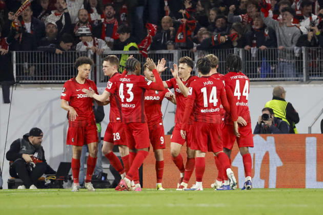 Goal celebration SC Freiburg at 5 1 by Maximilian Eggestein SC Freiburg, 08 , Germany, Football, UEFA Europa League, Round of 16, 2025 2026, SC Freiburg vs KRC Genk, 19 03 2026, Freiburg im Breisgau Europa Park Stadion Germany Copyright: xGrantxHubbsx
