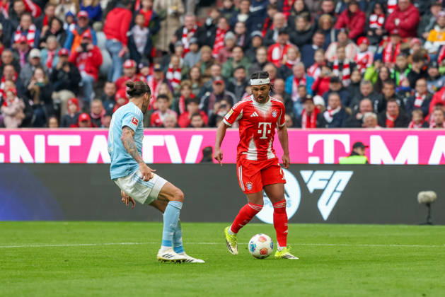Serge Gnabry FC Bayern Muenchen, 07 with Christopher Trimmel 1 FC Union Berlin, 28 , GER, FC Bayern Muenchen vs 1 FC Union Berlin, Football, Bundesliga, Matchday 27, Season 2025 2026, 21 03 2026, DFL DFB REGULATIONS PROHIBIT ANY USE OF PHOTOGRAPHS as IMAGE SEQUENCES and or QUASI VIDEO, GER, FC Bayern Muenchen vs 1 FC Union Berlin, Football, Bundesliga, Matchday 27, Season 2025 2026, 21 03 2026 Muenchen Copyright: xEibner-Pressefoto JennixMaulx EP_JML