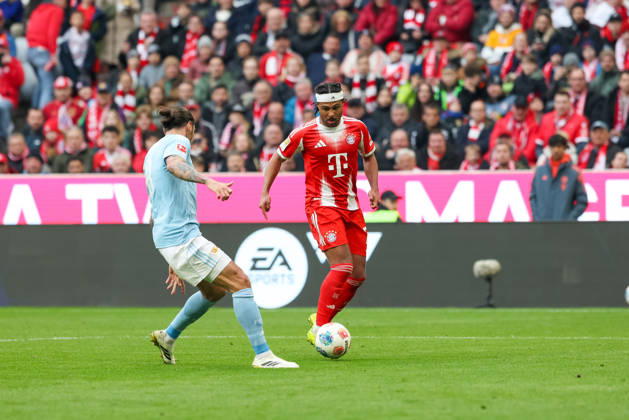 Serge Gnabry FC Bayern Muenchen, 07 with Christopher Trimmel 1 FC Union Berlin, 28 , GER, FC Bayern Muenchen vs 1 FC Union Berlin, Football, Bundesliga, Matchday 27, Season 2025 2026, 21 03 2026, DFL DFB REGULATIONS PROHIBIT ANY USE OF PHOTOGRAPHS as IMAGE SEQUENCES and or QUASI VIDEO, GER, FC Bayern Muenchen vs 1 FC Union Berlin, Football, Bundesliga, Matchday 27, Season 2025 2026, 21 03 2026 Muenchen Copyright: xEibner-Pressefoto JennixMaulx EP_JML