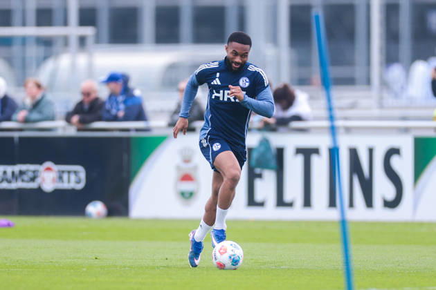 24 03 2026, Football, Training of FC Schalke 04 Moussa Sylla FC Schalke 04 Gelsenkirchen Training ground FC Schalke 04 NRW Germany xRHR PHOTO YYx Copyright: RHR-FOTOx RHR-FOTO YY