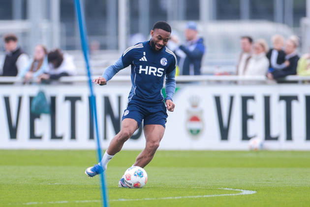 24 03 2026, Football, Training of FC Schalke 04 Moussa Sylla FC Schalke 04 Gelsenkirchen Training ground FC Schalke 04 NRW Germany xRHR PHOTO YYx Copyright: RHR-FOTOx RHR-FOTO YY