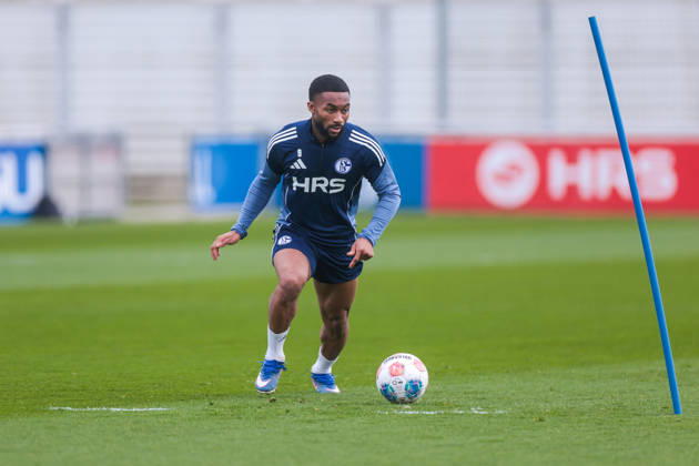 24 03 2026, Football, Training of FC Schalke 04 Moussa Sylla FC Schalke 04 Gelsenkirchen Training ground FC Schalke 04 NRW Germany xRHR PHOTO YYx Copyright: RHR-FOTOx RHR-FOTO YY