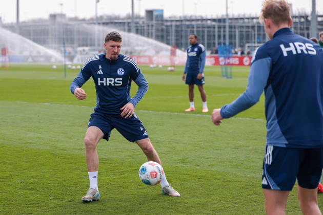 24 03 2026, Football, Training of FC Schalke 04 Janik Bachmann FC Schalke 04 Gelsenkirchen Training ground FC Schalke 04 NRW Germany xRHR PHOTO YYx Copyright: RHR-FOTOx RHR-FOTO YY