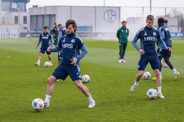 24 03 2026, Football, Training of FC Schalke 04 v l Adrian Gantenbein FC Schalke 04 , Felipe Sanchez FC Schalke 04 Gelsenkirchen Training ground FC Schalke 04 NRW Germany xRHR PHOTO YYx Copyright: RHR-FOTOx RHR-FOTO YY