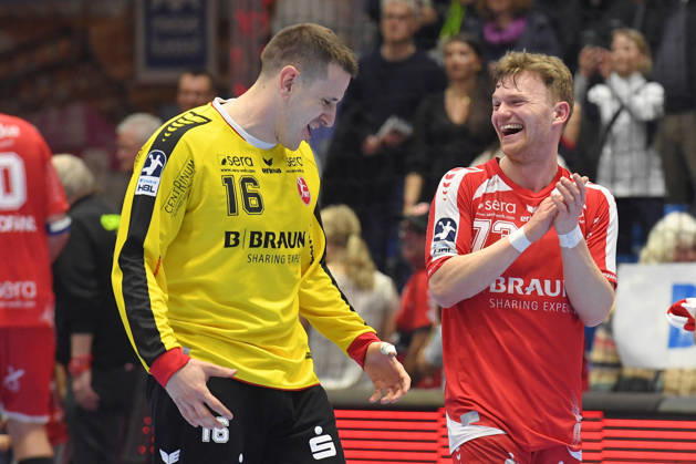 Cheering, joy after the victory Nebojsa Simic Goalkeeper MT Melsungen 16 and Timo Kastening MT Melsungen 73 R , GER, MT Melsungen THW Kiel, Handball, 1 Bundesliga, Matchday 26, Season 2025 2026, 27 03 2026, GER, MT Melsungen THW Kiel, Handball, 1 Bundesliga, Matchday 26, Season 2025 2026, 27 03 2026 Kassel Copyright: xEibner-Pressefotox xRolandxSippex EP_RSL