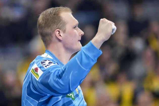 David Späth goalkeeper, RNL, 29 , single picture, single photo, action, action, cheer, cheers, celebration, joy, rejoice, rejoicing, confident, optimistic, positive, game scene, 28 03 2026, Mannheim Germany , Handball, Bundesliga, Rhein Neckar Löwen HSG Wetzlar xozx