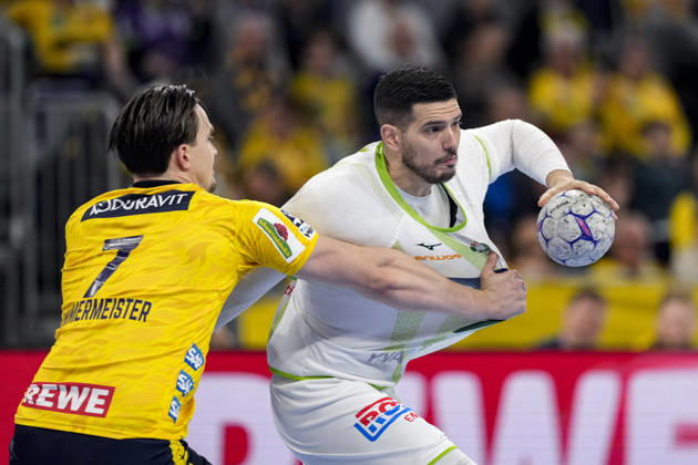 v li Robert Timmermeister RNL, 7 , Stefan Cavor HSG, 77 , duel, duel, tackle, tackling, dynamics, action, action, 28 03 2026, Mannheim Germany , Handball, Bundesliga, Rhein Neckar Löwen HSG Wetzlar xozx