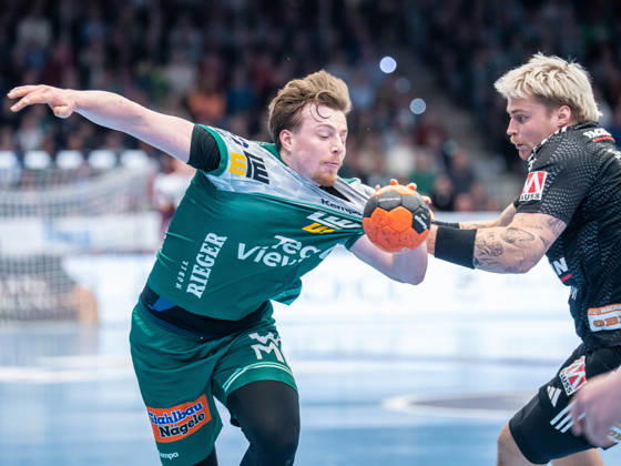 Erik Persson Frisch Auf Goeppingen, 22 in duel with Marek Nissen HC Erlangen, 06 , Frisch Auf Goeppingen vs HC Erlangen, Handball, 1 Bundesliga, Men, Season 2025 2026, 29 03 2026, Frisch Auf Goeppingen vs HC Erlangen, Handball, 1 Bundesliga, Men, Season 2025 2026, 29 03 2026 Goeppingen Copyright: xEibner-Pressefoto MichaelxSchmidx EP_MST