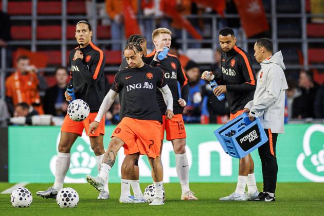 EINDHOVEN - (lr) Virgil van Dijk of the Netherlands, Xavi Simons of the Netherlands, Jerdy Schouten of the Netherlands and Denzel Dumfries of the Netherlands prior to the friendly international match, Länderspiel, Nationalmannschaft between the Netherlands and Ecuador at the Philips Stadium on March 31, 2026 in Eindhoven, the Netherlands. ROBIN VAN LONKHUIJSEN ANP International Friendly, Länderspiel, Nationalmannschaft 2025-2026 xVIxANPxSportx xxANPxIVx 554815893 originalFilename: 554815893