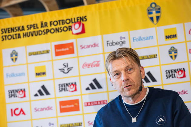 260401 Head coach Tony Gustavsson of the Swedish women s national football team at a press conference on April 1, 2026 in Stockholm Photo Jonathan Näckstrand BILDBYRAN COP 94 JN0260 fotboll football soccer fotball vm kval kval fifa womens world cup qualifier qualifier presskonferens press conference sverige sweden dam bbeng Copyright: JONATHANxNÄCKSTRAND BB260401JN002