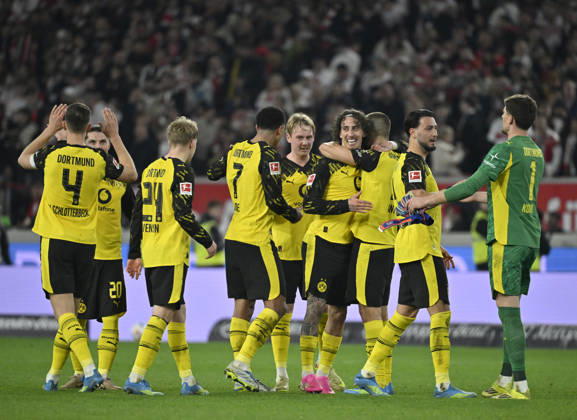 after the end of the match final cheers, joy, happiness, jubilation BVB Borussia Dortmund VfB Stuttgart vs Borussia Dortmund BVB 04 04 2026 DFL REGULATIONS PROHIBIT ANY USE OF PHOTOGRAPHS AS IMAGE SEQUENCES AND OR QUASI VIDEO VfB Stuttgart vs Borussia Dortmund BVB