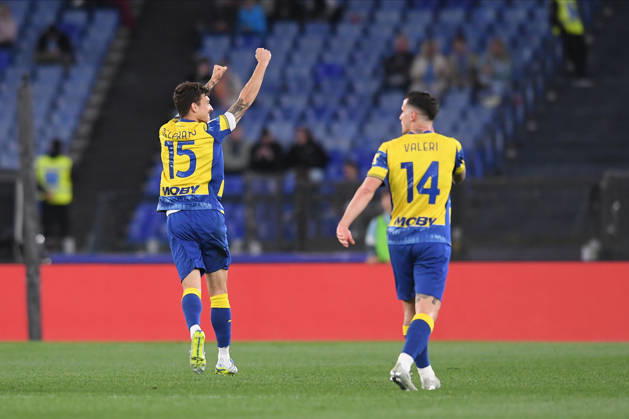 Foto IPP Luciano Adriani Roma 04 04 2026 Campionato di calcio Serie A Tim 2025-2026 Lazio v Parma Nella foto: Enrico Del Prato esulta dopo il gol, a destra Emanuele Valeri Italy Photo Press - World Copyright Roma italy Italia ITALY Copyright: xR4924_italyphotopressx