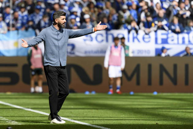 Coach Miron Muslic FC Schalke gestures during the 2 Bundesliga match between FC Schalke 04 and Karlsruher SC, Veltins Arena on April 05, 2026 in Gelsenkirchen, Germany Photo by Max Maiwald DeFodi Images Trainer Miron Muslic FC Schalke gestures during the 2 Bundesliga match between FC Schalke 04 and Karlsruher SC at Veltins Arena on April 5, 2026 in Gelsenkirchen, Germany Photo by Max Maiwald DeFodi Images Photo by Max Maiwald DeFodi Images