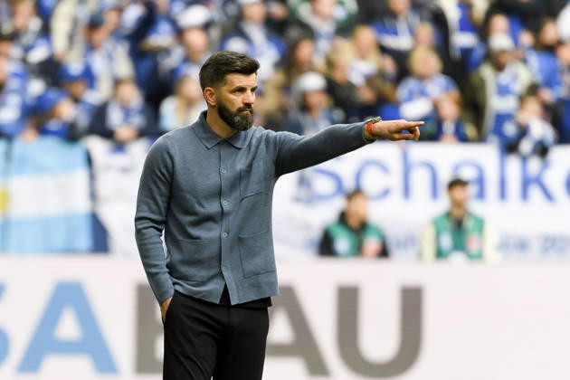 Coach Miron Muslic FC Schalke gestures during the 2 Bundesliga match between FC Schalke 04 and Karlsruher SC, Veltins Arena on April 05, 2026 in Gelsenkirchen, Germany Photo by Max Maiwald DeFodi Images Trainer Miron Muslic FC Schalke gestures during the 2 Bundesliga match between FC Schalke 04 and Karlsruher SC at Veltins Arena on April 5, 2026 in Gelsenkirchen, Germany Photo by Max Maiwald DeFodi Images Photo by Max Maiwald DeFodi Images