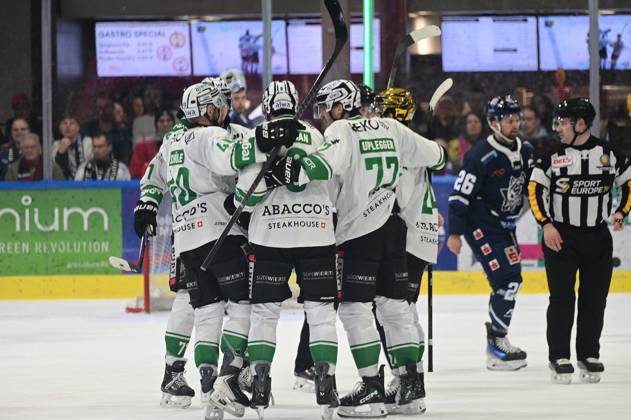 06 04 2026 xkhx Kassel, Probonio Arena Ice Hockey DEL 2 Playoff Season 2025 2026 Semifinal 3 Kassel Huskies vs Bietigheim Steelers Goal celebration after Jack Dugans goal Bietigheim