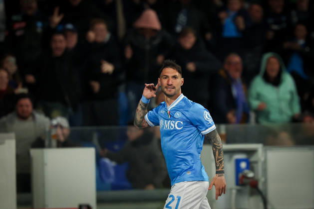 Napoli™s Matteo Politano celebrates after scoring goal 1-0 during the Serie A soccer match between Napoli and Milan at the Diego Armando Maradona Stadium in Naples, southern italy - Monday , April 06 , 2026. - Soccer . Copyright: xAlessandroxGarofalo LaPressex