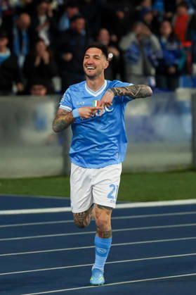 Napoli™s Matteo Politano celebrates after scoring goal 1-0 during the Serie A soccer match between Napoli and Milan at the Diego Armando Maradona Stadium in Naples, southern italy - Monday , April 06 , 2026. - Soccer . Copyright: xAlessandroxGarofalo LaPressex