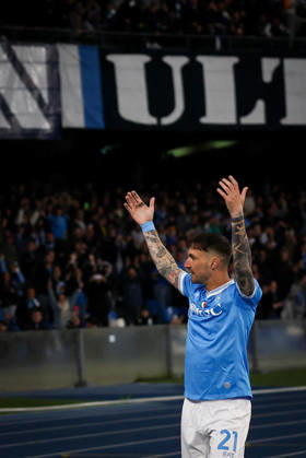 Napoli™s Matteo Politano celebrates after scoring goal 1-0 during the Serie A soccer match between Napoli and Milan at the Diego Armando Maradona Stadium in Naples, southern italy - Monday , April 06 , 2026. - Soccer . Copyright: xAlessandroxGarofalo LaPressex
