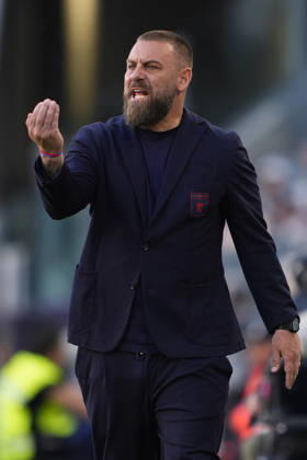 GenoaÕs head coachDaniele De Rossi during the Serie A soccer match between Juventus Fc and Genoa the Juventus Stadium in Turin, north west Italy - April 6, 2026. - Soccer Copyright: xFabioxFerrari LaPressex