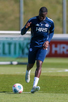 08 04 2026, Football, Training of FC Schalke 04 Bryan Lasme FC Schalke 04 Gelsenkirchen Training ground FC Schalke 04 NRW Germany xRHR PHOTO YYx Copyright: RHR-FOTOx RHR-FOTO YY