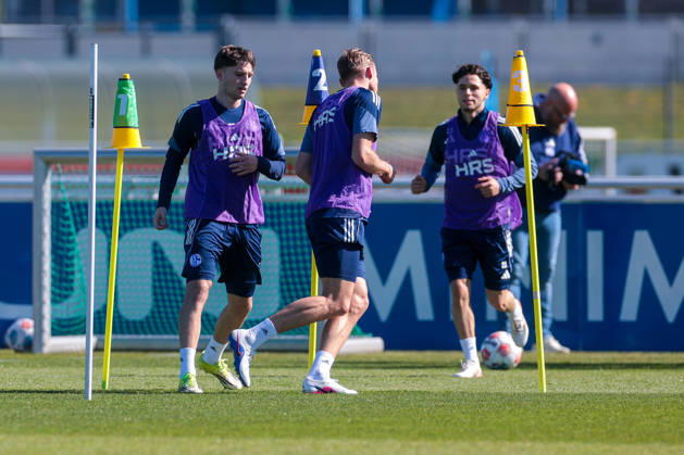 08 04 2026, Football, Training of FC Schalke 04 f l Vitalie Becker FC Schalke 04 , Timo Becker FC Schalke 04 , Soufiane El Faouzi FC Schalke 04 Gelsenkirchen Training ground FC Schalke 04 NRW Germany xRHR PHOTO YYx Copyright: RHR-FOTOx RHR-FOTO YY