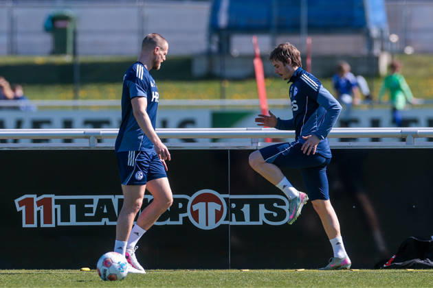 08 04 2026, Football, Training of FC Schalke 04 v l Tomas Kalas FC Schalke 04 , Finn Porath FC Schalke 04 train individually Gelsenkirchen Training ground FC Schalke 04 NRW Germany xRHR PHOTO YYx Copyright: RHR-FOTOx RHR-FOTO YY