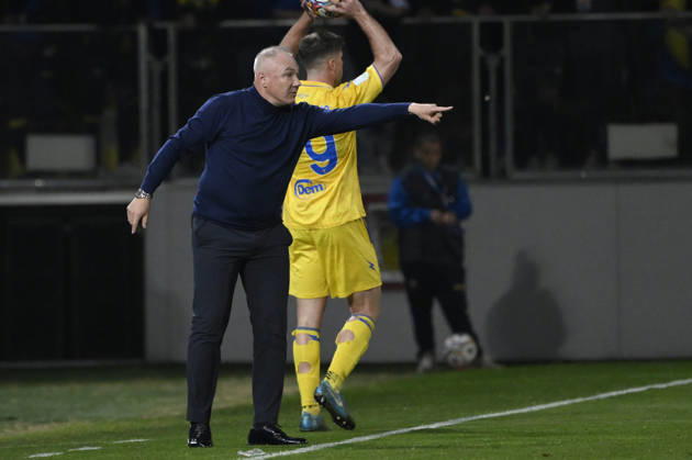 Frosinone s head coach Massimiliano Alvini during the Serie BKT soccer match between Frosinone and Palermo at the Frosinone™s Benito Stirpe stadium, Italy - Friday, April 10, 2026 - Soccer ( Photo by Fabrizio Corradetti LaPresse )  Copyright: xFabrizioxCorradetti LaPressex