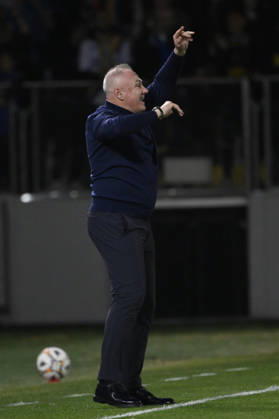 Frosinone s head coach Massimiliano Alvini during the Serie BKT soccer match between Frosinone and Palermo at the Frosinone™s Benito Stirpe stadium, Italy - Friday, April 10, 2026 - Soccer ( Photo by Fabrizio Corradetti LaPresse )  Copyright: xFabrizioxCorradetti LaPressex