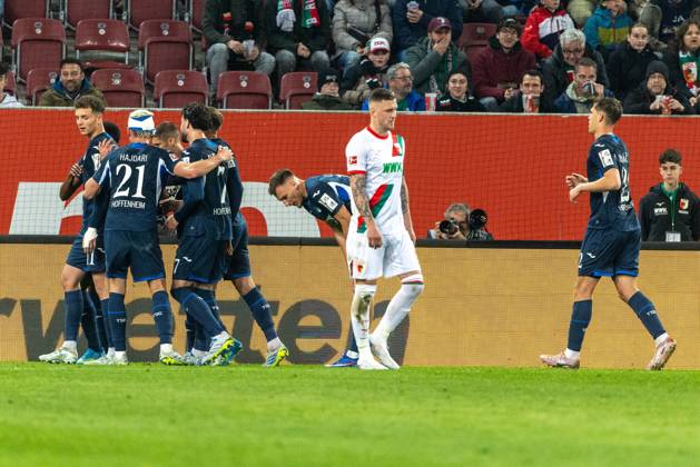 FC Augsburg looks disappointed, FC Augsburg vs VfB Stuttgart, Football, 1 Bundesliga, 27 Matchday, 22 03 2026 DFB regulations prohibit any use of photographs as image sequences and or quasi video Copyright: xkolbert-press PeterxFastlx