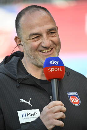 before the match Coach Frank Schmidt 1 FC Heidenheim 1846 FCH Portrait in interview Microphone Micro Logo SKY 1 FC Heidenheim 1846 FCH vs 1 FC Union Berlin FCU 11 04 2026 DFL REGULATIONS PROHIBIT ANY USE OF PHOTOGRAPHS AS IMAGE SEQUENCES AND OR QUASI VIDEO 1 FC Heidenheim 1846 FCH vs 1 FC Union Berlin FCU
