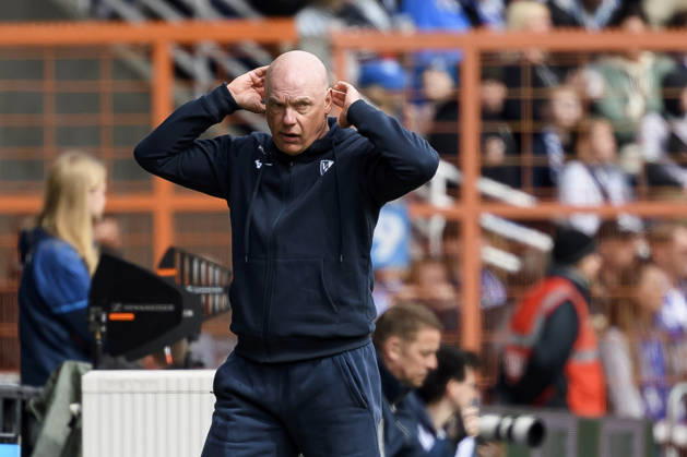 Coach Uwe Roesler VfL Bochum looks dejected during the 2 Bundesliga match between VfL Bochum and Eintracht Braunschweig at Vonovia Ruhrstadion on April 12, 2026 in Bochum, Germany, Germany Photo by Max Maiwald DeFodi Images Coach Uwe Roesler VfL Bochum looks dejected during the 2 Bundesliga match between VfL Bochum and Eintracht Braunschweig at Vonovia Ruhrstadion on April 12, 2026 in Bochum, Germany Photo by Max Maiwald DeFodi Images Photo by Max Maiwald DeFodi Images