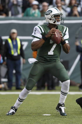 October 26, 2014: New York Jets quarterback Geno Smith (7) in action during the NFL, American Football Herren, USA game between the Buffalo Bills and the New York Jets at MetLife Stadium in East Rutherford, New Jersey. The Bills won 43-23. (Christopher Szagola Cal Media) Copyright: xChrisxSzagolax
